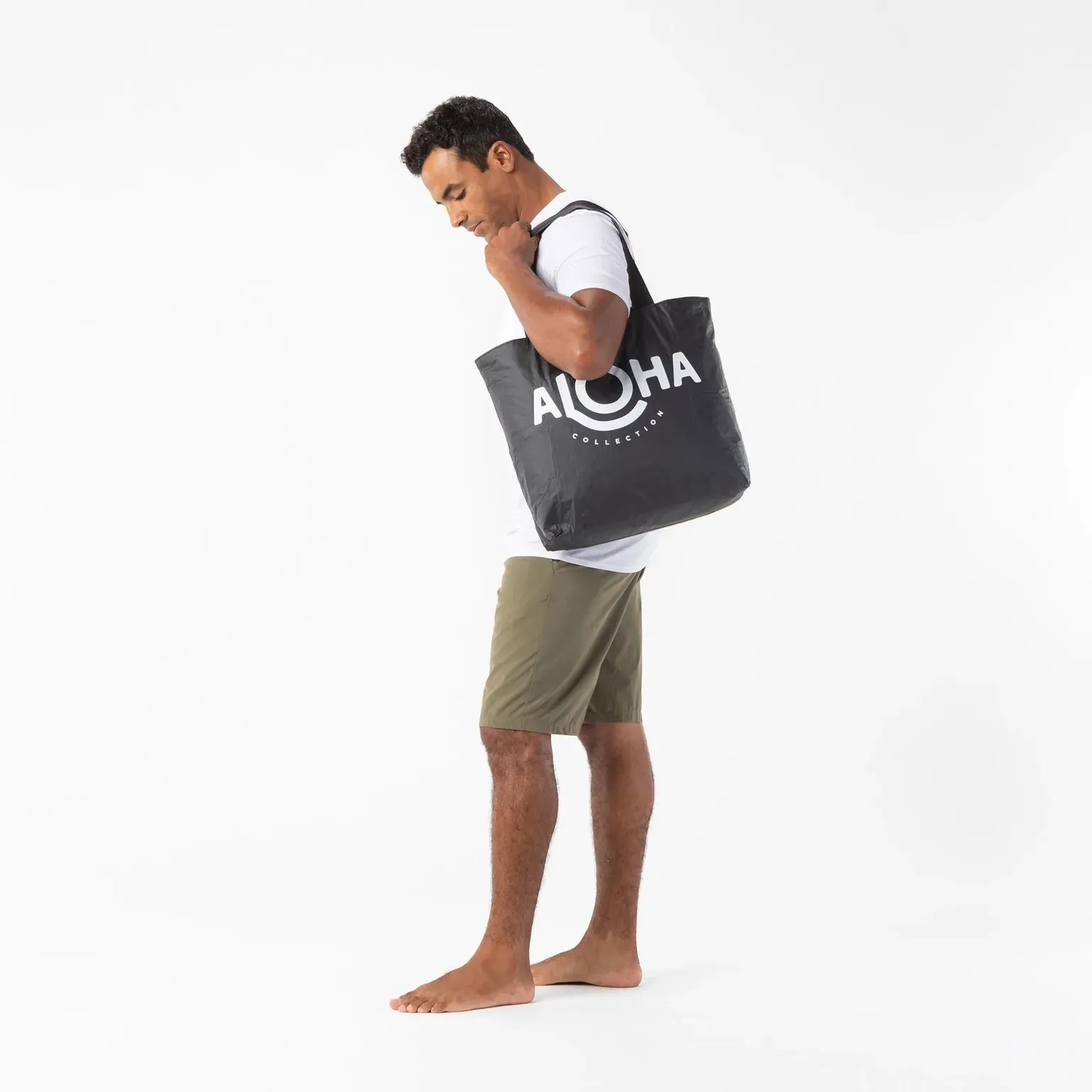 Aloha Original ALOHA Day Tripper in White on Black