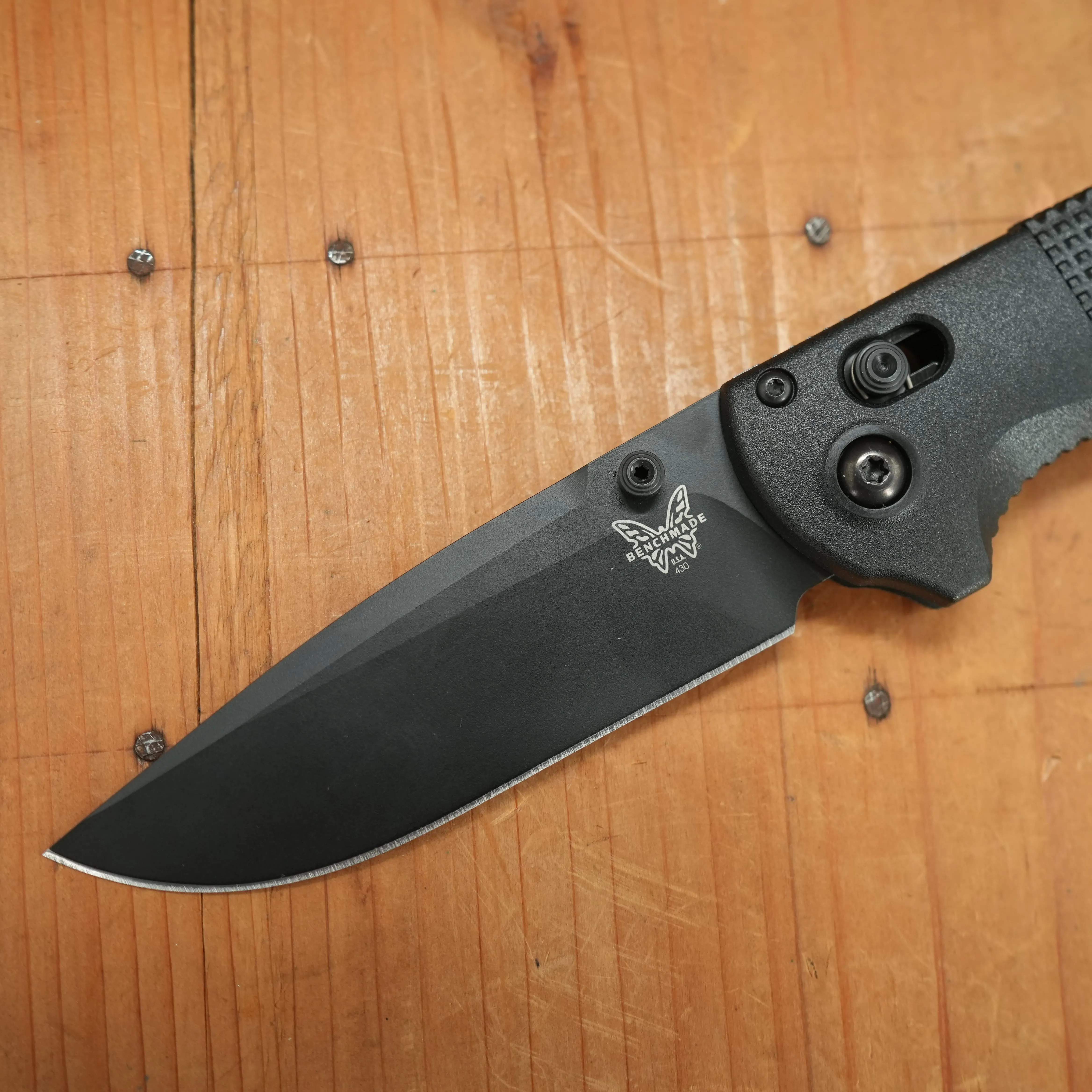 Benchmade 430BK-02 Redoubt Drop Point CPM-D2 AXIS Lock Black Grivory and Black Grip Handle