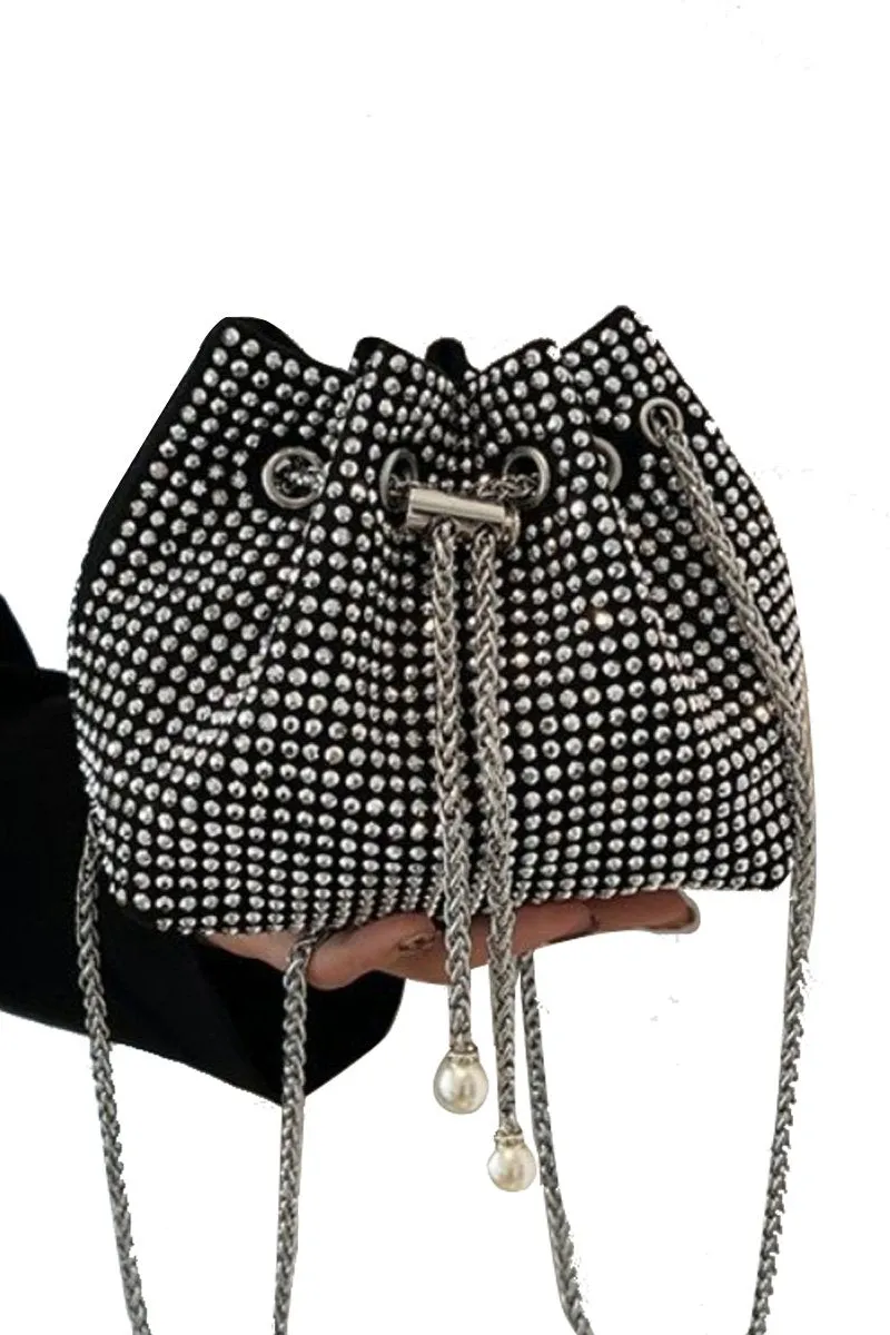 CHAIN STRAP STUDS DECKED MESSENGER BAG