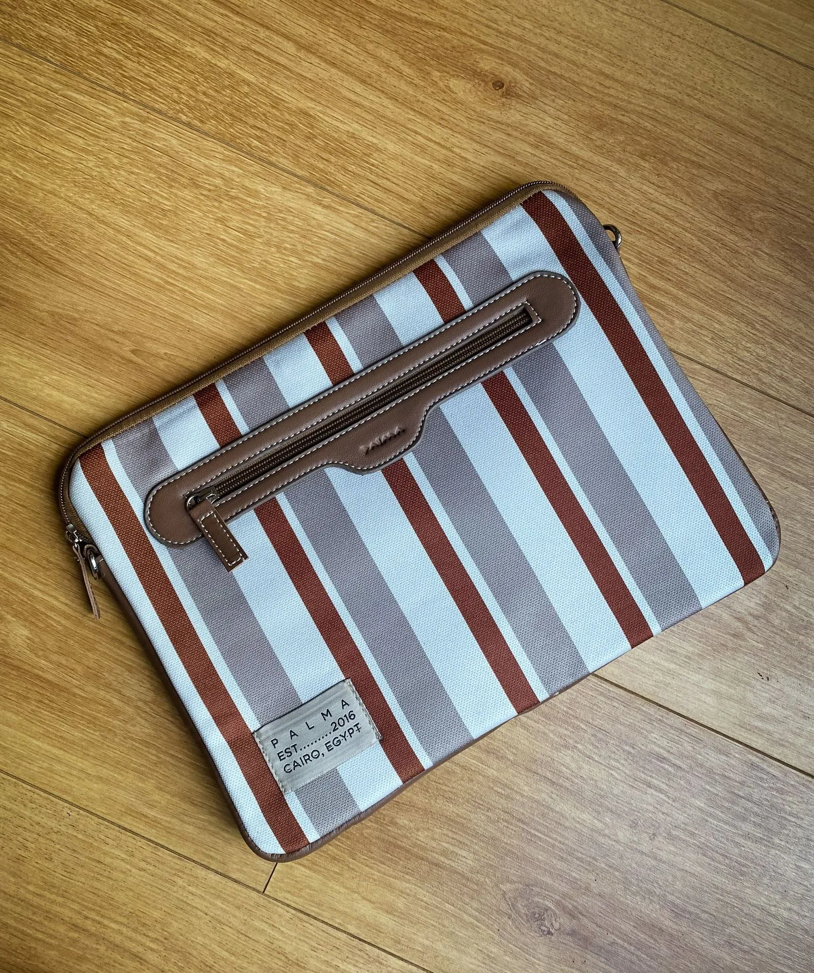 Linear Laptop Sleeve Beige X Havane