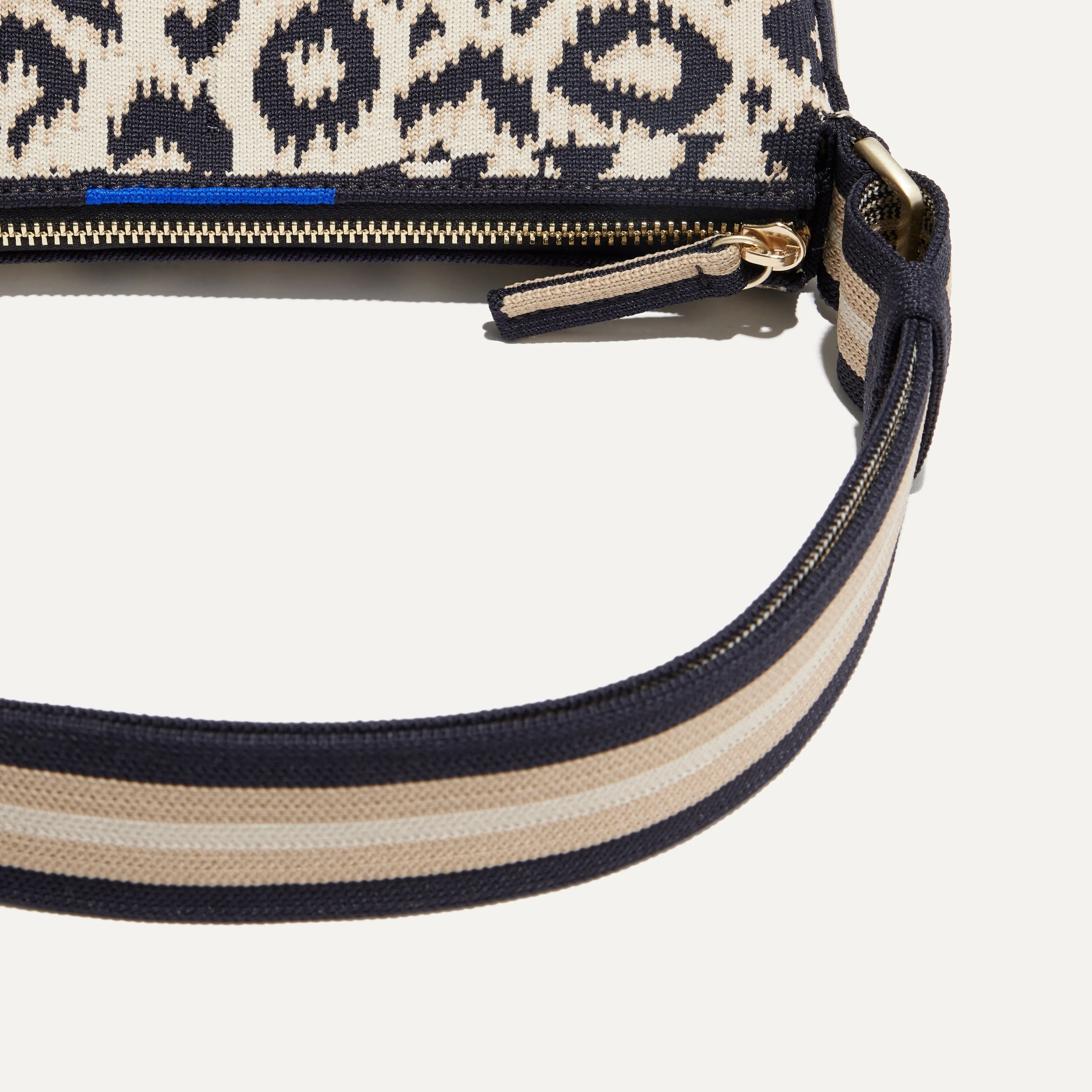 The Casual Crossbody - Sandy Cat